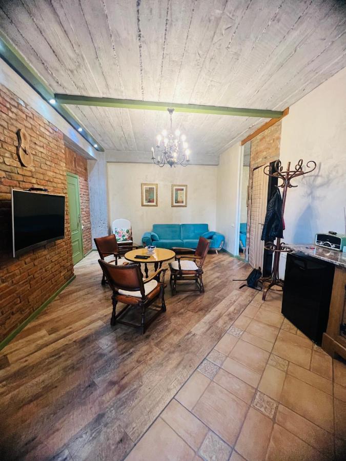 T2&T3 Apartments Levanto Tbilisi Bagian luar foto