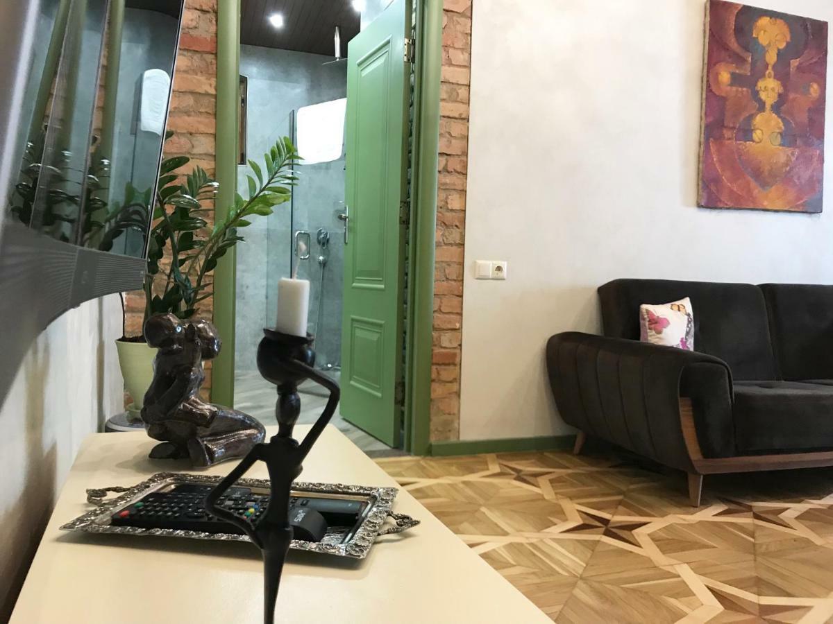 T2&T3 Apartments Levanto Tbilisi Bagian luar foto