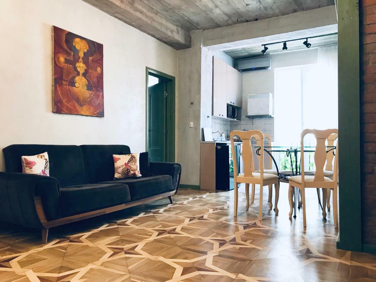T2&T3 Apartments Levanto Tbilisi Bagian luar foto
